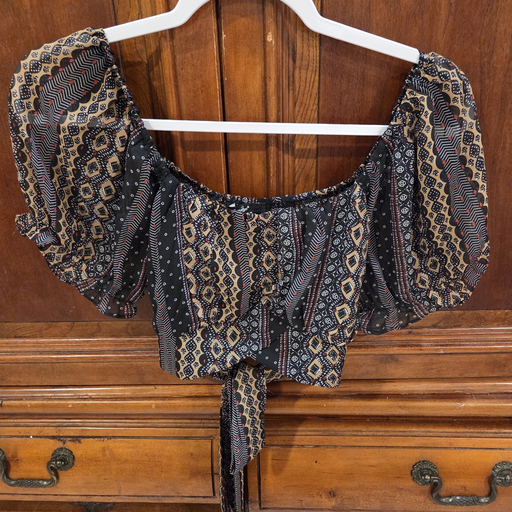 Papaya Geometric Puff Sleeve Blouse - Black and Brown